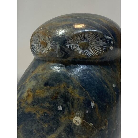 Large Native Chippewa Carved Stone Owl Sculpture By Chuck Poupart - Picture 4 of 15